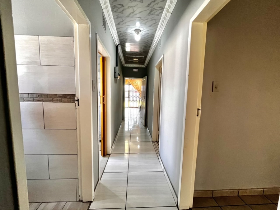 3 Bedroom Property for Sale in Rustenburg North North West